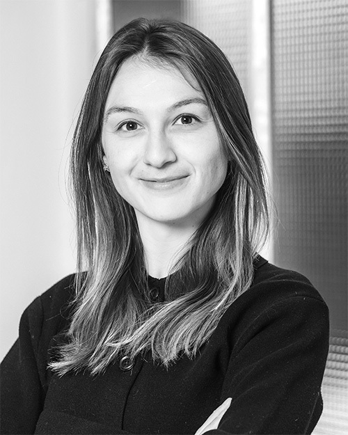 Denise Abegglen Portrait